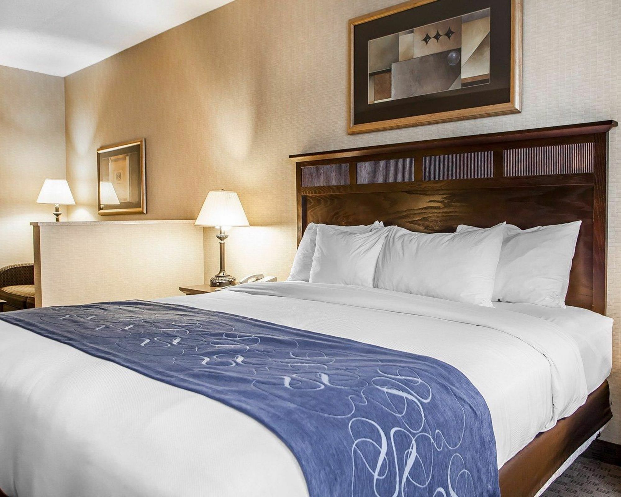 Comfort Suites Сийдър Фолс Екстериор снимка
